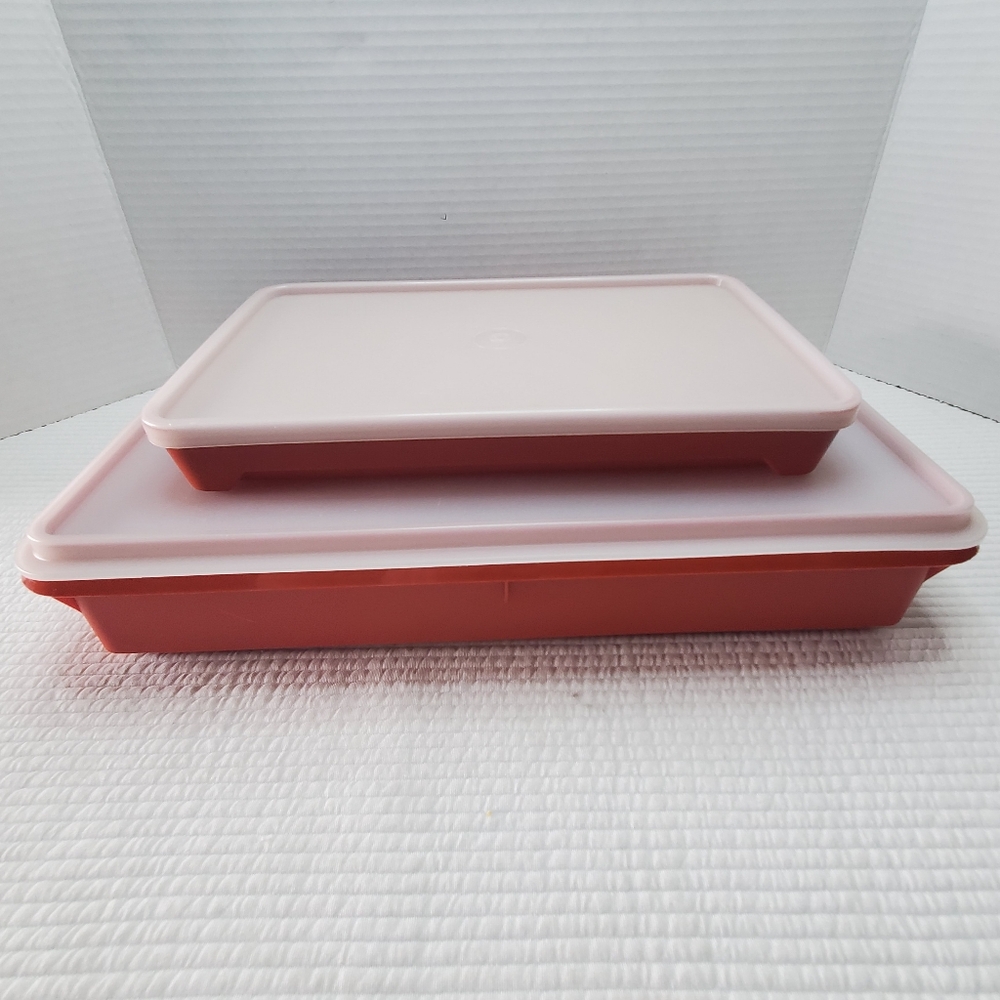 2 Tupperware Lot Hot Dog Deli Meat Keeper Paprika Red Food Storage Marinade